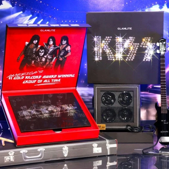 Glamlite Limited Edition KISS Eyeshadow Palette with Collectable Box. New.